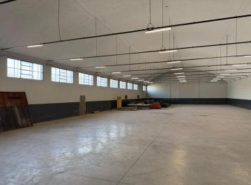 Bodega-Galpón · 865m² · Galpón en Alquiler de 835 m² Sobre Av Eva Peron 7100