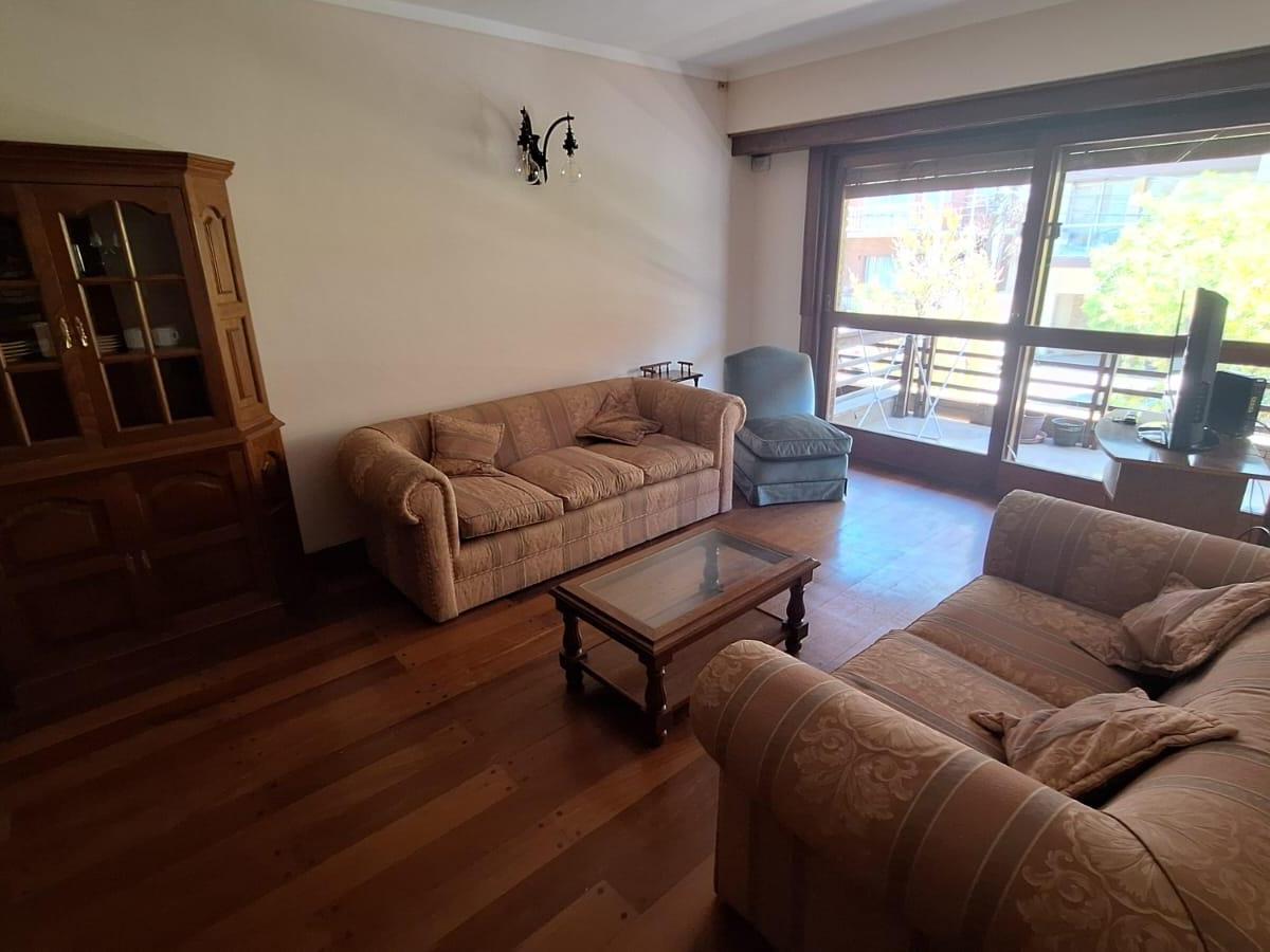 Depto 3 amb, 70m² con cochera y balcón — Playa Grande