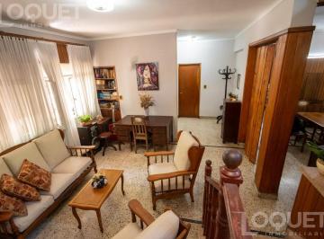 Casa · 222m² · 7 Ambientes · Casa de 4 Dorm. - Candioti Norte
