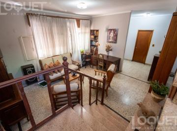 Casa · 222m² · 7 Ambientes · Casa de 4 Dorm. - Candioti Norte