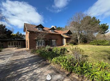 FRENTE · Venta Chalet 5 Ambientes con Parque y Piscina Barrio La Armonía