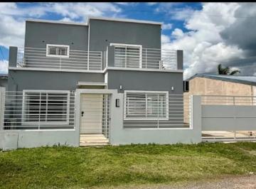 Casa · 180m² · 5 Ambientes · 2 Cocheras · Casa en Barrio Parque Matheu