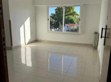 Departamento · 83m² · 4 Ambientes · Venta Departamento 5 Ambientes con Terraza en Mataderos