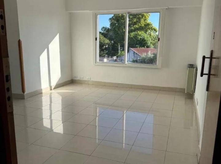 Venta Departamento 5 Ambientes con Terraza en Mataderos