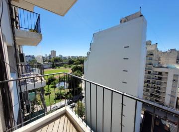 Departamento de 2 ambientes, Parque Chacabuco · Hermoso Departamento de 2 Ambientes con Balcón. Vista Abierta Al Parque. Súper Luminoso!