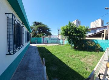 Casa · 72m² · 4 Ambientes · Oportunidad Venta Casa 4 Amb con Parque Villa Celina Sobre Juan Rava