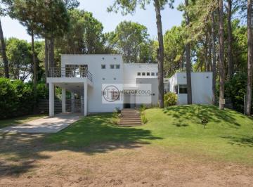 Casa · 168m² · 5 Ambientes · 1 Cochera · Venta Casa Pinamar