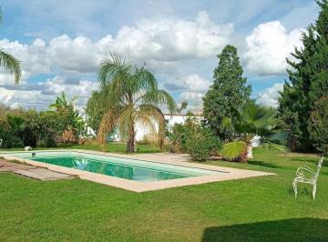 Casa · 374m² · 5 Ambientes · 2 Cocheras · Casa en Lujan de Cuyo