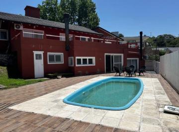 Casa de 6 ambientes, Villa Carlos Paz · Venta Casa de 3 Dorm. con Piscina y Quincho en Barrio Villa del Lago - Villa Carlos Paz