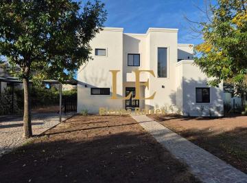 Casa · 241m² · 5 Ambientes · 4 Cocheras · Venta Casa San Matías Lote Interno con Financiación, Escobar