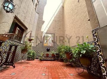 PH · 172m² · 4 Ambientes · 1 Cochera · Venta PH 4 Ambientes con Patios y Cochera en Caballito
