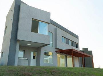 Casa · 126m² · 4 Ambientes · 1 Cochera · Casa en Venta 4 Ambientes B° San Sebastian, Pilar