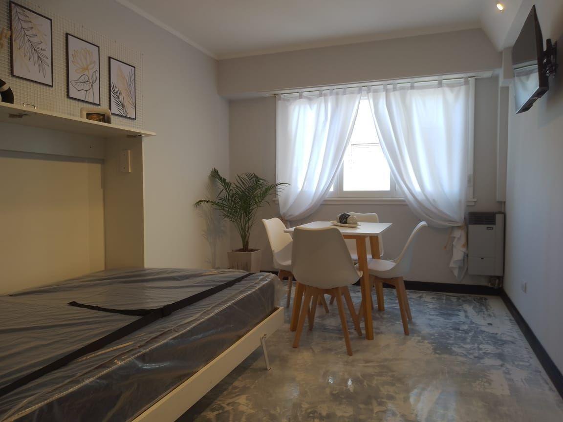Venta de Departamento 1 Ambientes reciclado en Plaza Mitre