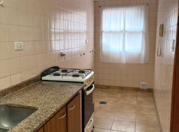 Departamento · 64m² · 4 Ambientes · Departamento Cuatro Ambientes a La Calle - Planta Baja