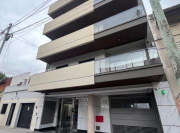 Departamento de 3 ambientes, Liniers · Liniers. Timoteo Gordillo 700. Semi Piso 3 Amb. de Categoria Al Frente Balcon Aterrazado