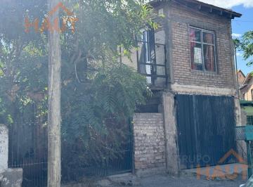 Casa · 172m² · 4 Ambientes · 1 Cochera · Vendo Casa con Departamento en Cipolletti