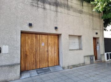 Casa · 200m² · 4 Ambientes · 1 Cochera · Casa en Venta en Villa Devoto