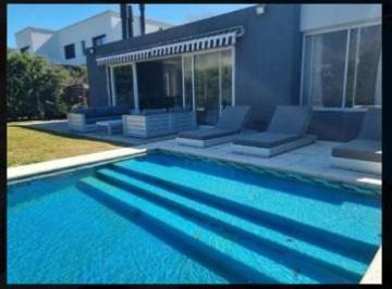 Casa · 175m² · 4 Ambientes · 1 Cochera · Casa en Venta en La Comarca, General Pacheco, Tigre