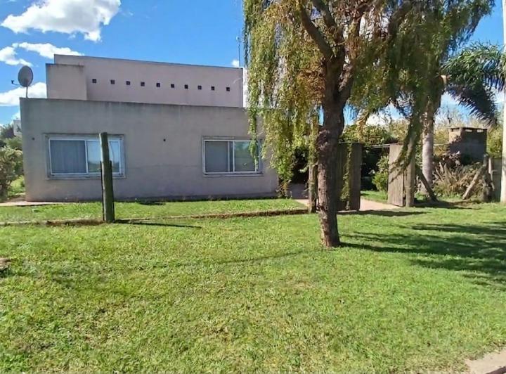 Casa · 240m² · 5 Ambientes · 2 Cocheras