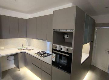 Departamento de 5 ambientes, Recoleta · Espectacular Semi Piso Reciclado a Nuevo, Muy Luminoso con Baulera