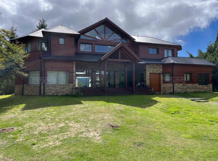 Casa · 400m² · 7 Ambientes
