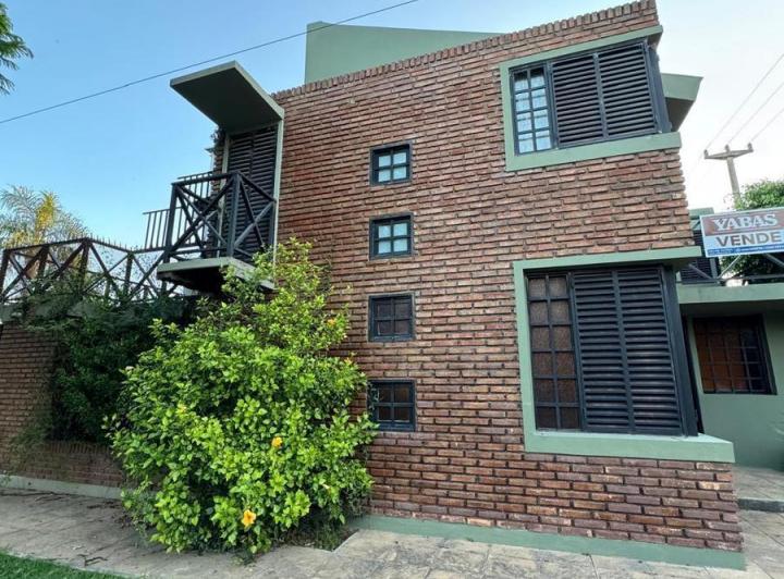 Bodega-Galpón · 127m² · 6 Ambientes · 1 Cochera