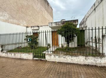 Casa · 80m² · 2 Dormitorios · Casa a Reciclar en Barrio Bajo General Paz