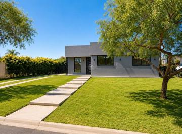 Casa · 130m² · 4 Ambientes · Casa en Venta en San Alfonso, Pilar del Este, Pilar