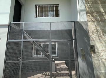 Casa · 60m² · 3 Ambientes · 1 Cochera · Casa - Zona Oeste