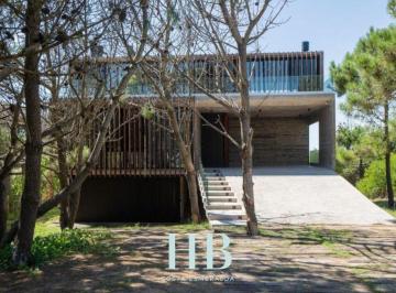 Casa Venta 1000m² de 8 ambientes · Casa en 1ra Linea Al Mar en Marítimo 1 - Costa Esmeralda