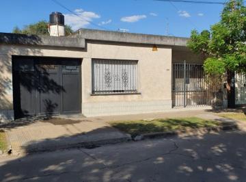 Casa · 146ha · 3 Ambientes · 1 Cochera · Casa en Venta Dos Dorm. Pérez