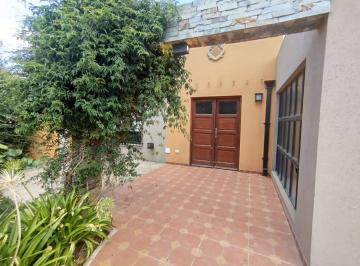 Casa · 110m² · 3 Ambientes · 4 Cocheras · Venta Casa Jose C Paz