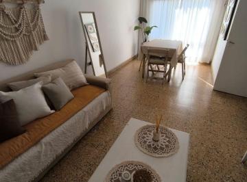 Departamento de 4 ambientes, Córdoba · Departamento 2 Dorm. en Venta! Sobre Av Maipú Al 300 con Amplio Balcon y Muy Luminoso!