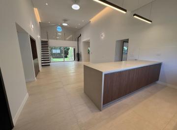 Casa · 180m² · 5 Ambientes · 2 Cocheras · Casa en Venta Barrio Cerrado Kentucky Funes
