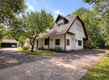 Casa · 700m² · 9 Ambientes · 4 Cocheras · Casa de 5 Dorm. en Venta en Fisherton