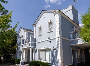 Casa de 7 ambientes, Presidente Perón · Residencia de Categoría en San Eliseo Golf & Country Club.