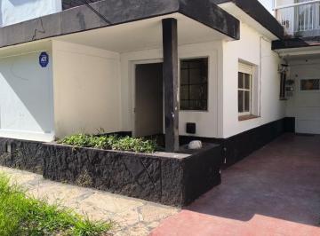 Casa · 121m² · 8 Ambientes · 3 Cocheras · Vendo Urgente Casa + Depto, Las Malvinas Carlos Paz