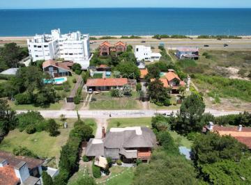 Foto1 · Hermosa Cabaña de 4 Dorm. en Venta a m de Playa Mansa, Punta del Este