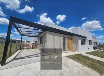 Casa · 148m² · 4 Ambientes · 3 Cocheras · Mmc. Hermosa Casa en Venta 5 Amb en Santa Elisa, Pdl