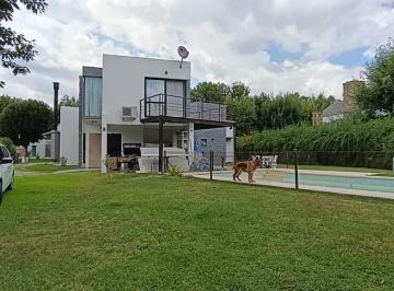 Casa · 1000m² · 4 Ambientes · Venta Casa 4 Ambientes Club de Campo La Concepcion I Apto Credito Lujan