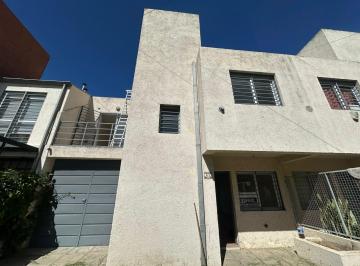 Casa · 180m² · 5 Ambientes · 1 Cochera · Casa en Terranova 3 Housing Apto Credito 3 Dorm.