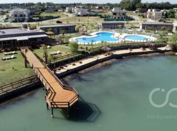 Terreno · 680m² · Lote a La Venta de 680 m² en Barrio Privado Lagos de Canning