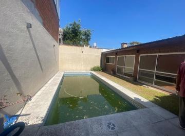 Casa · 237m² · 5 Ambientes · 2 Cocheras · Propiedad con 2 Viviendas en Martínez