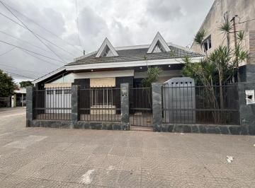 Casa de 3 ambientes, Quilmes · Chalet en Alquiler Bernal