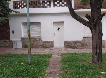 Casa de 4 ambientes, Lomas de Zamora · Casa en Excelente Ubicación