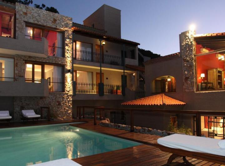 Hotel · 737m² · 15 Ambientes · 2 Cocheras