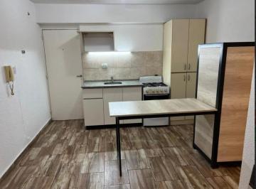 Departamento · 50m² · 2 Ambientes · Departamento con Patio - Ubicado en Bv. Chacabuco a 300 m de Plaza España