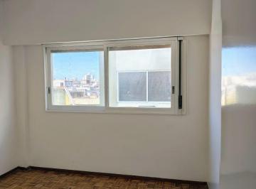 Departamento de 2 ambientes, Monserrat · Excelente Dos Ambientes. Impecable y Super Cómodo. Muchas Luz y Ventilación. Piso Noveno, No Ultimo.