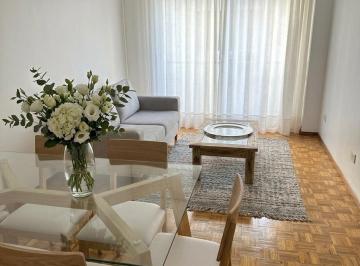 Departamento de 2 ambientes, Monserrat · Excelente Dos Ambientes. Impecable y Super Cómodo. Muchas Luz y Ventilación. Piso Noveno, No Ultimo.