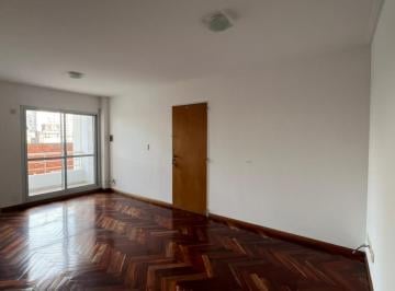 Departamento · 40m² · 3 Ambientes · 1 Cochera · Alquiler - Cochabamba y Entre Rios - 1 Dormitorio Cochera